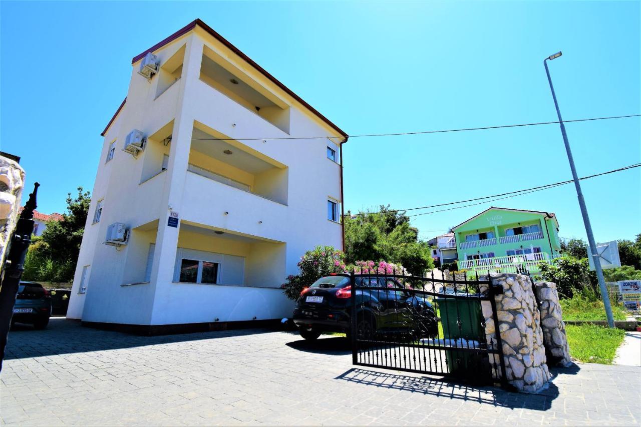Apartmani Bakran 로파르 외부 사진