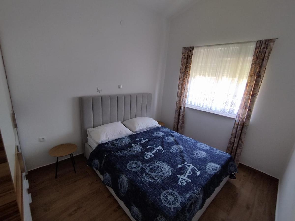 Apartmani Bakran 로파르 외부 사진